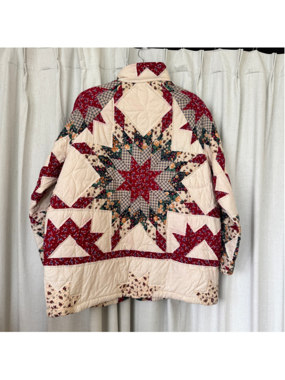 Fully Quilted Zip Up Jacket with Star pattern • Size: L